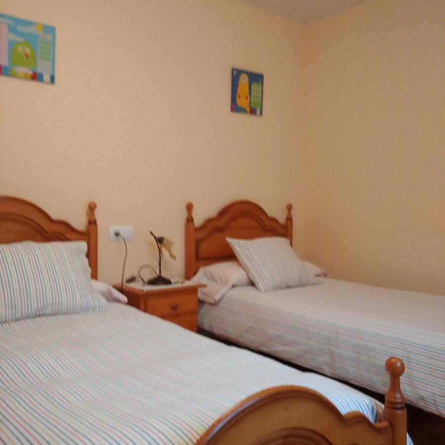 Casa Rural Leonor San Ciprian  ภายนอก รูปภาพ